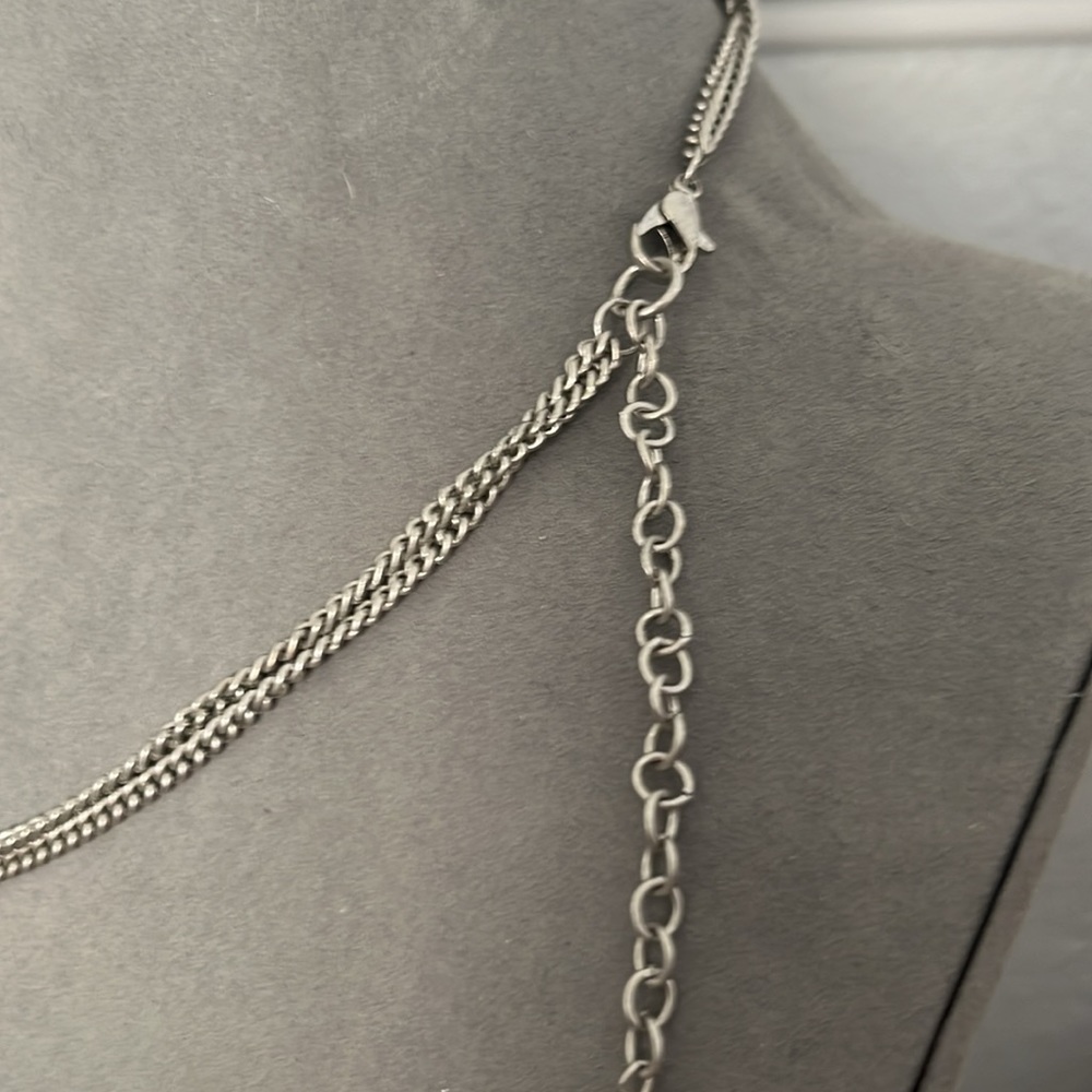 Silver Tone Southwestern Feather Necklace - Picture 3 of 3